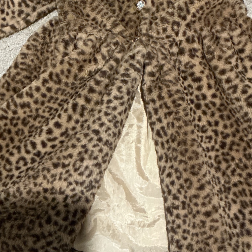 Biscotti Collezioni Leopard Print Faux Fur Lined Jeweled Buttons Kids Coat sz 6 - Picture 4 of 6
